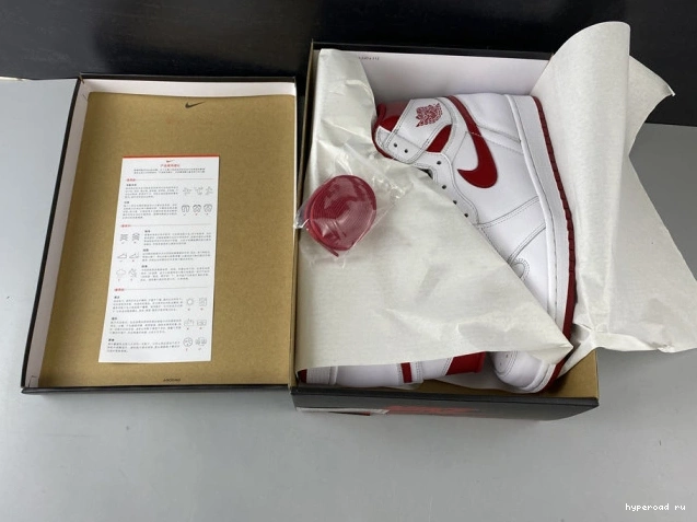 Retro Jordan (2017) 555088-103 Metallic Air Red 1 0520